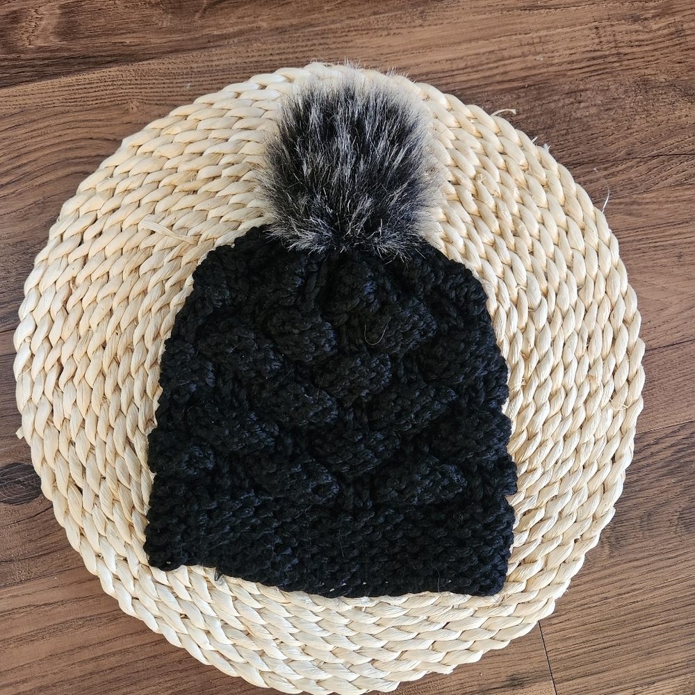 Chunky Knit Black Beanie with Faux Fur Pom